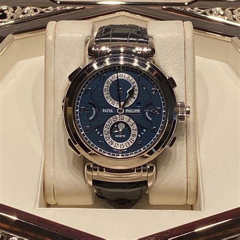 patek philippe reference 6300g 010.